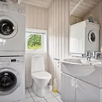 Nahele - 150m From The Sea By Interhome