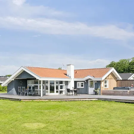 Nahele Holiday home *