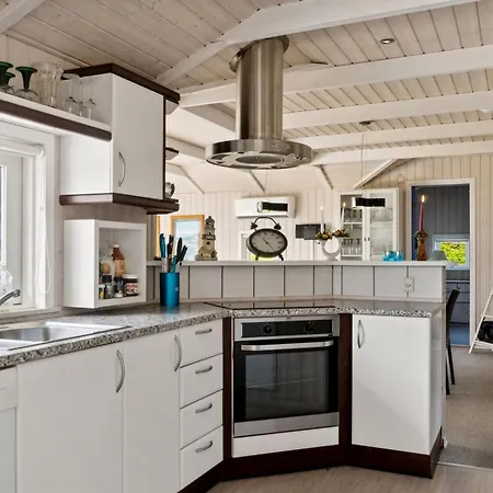 Nahele - 150m From The Sea By Interhome Feriehus *