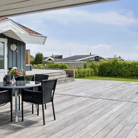 Nahele - 150m From The Sea By Interhome *